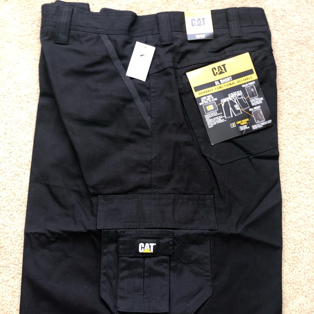 BRAND NEW!! Men’s CAT DL work shorts W42